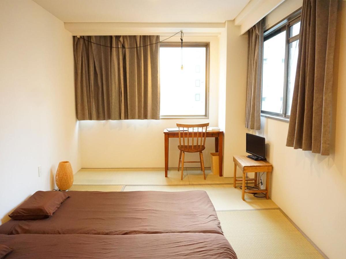 Beehive Hostel Osaka Bagian luar foto