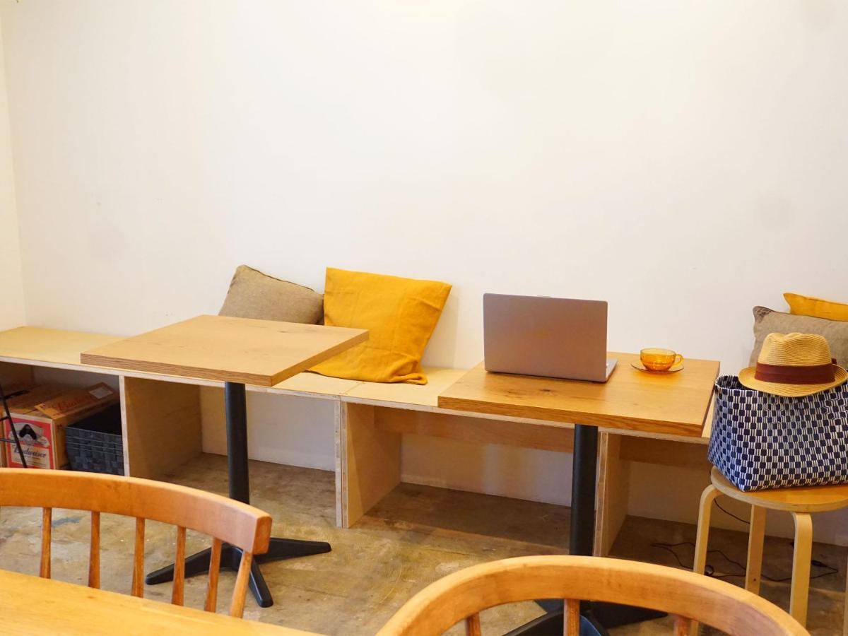 Beehive Hostel Osaka Bagian luar foto