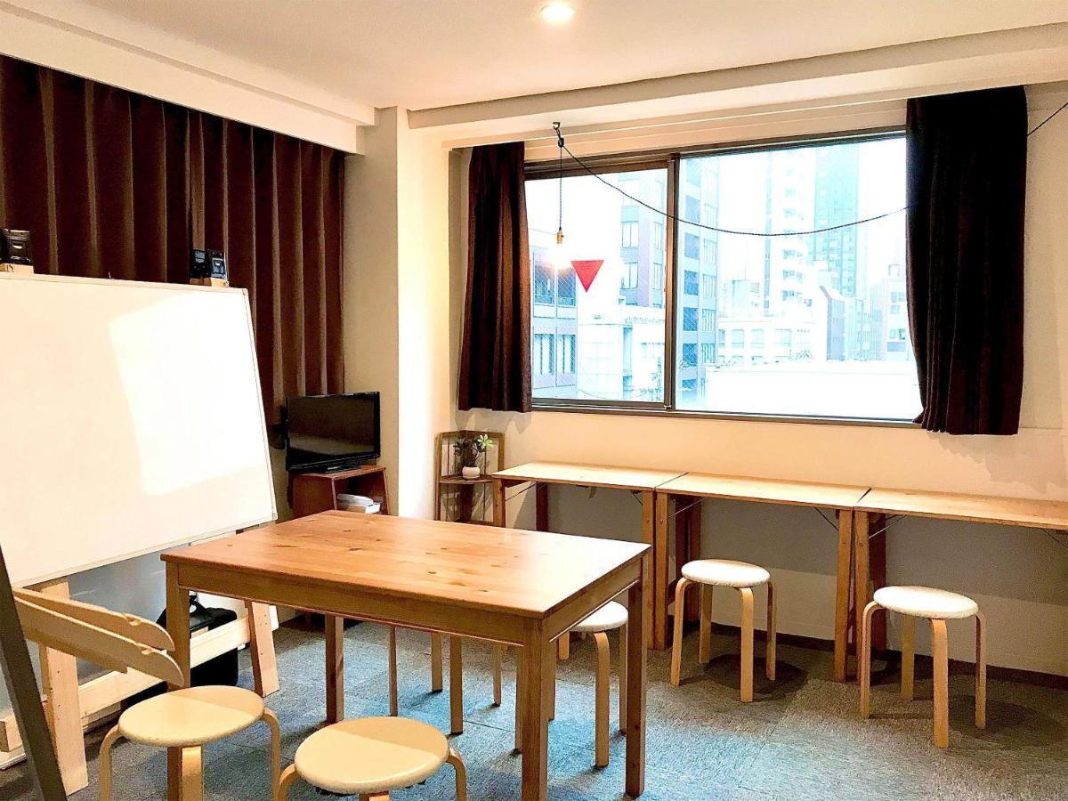 Beehive Hostel Osaka Bagian luar foto