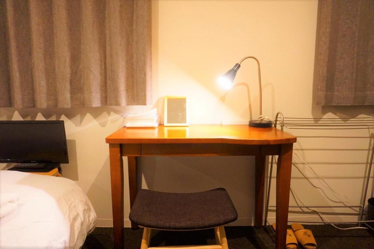 Beehive Hostel Osaka Bagian luar foto