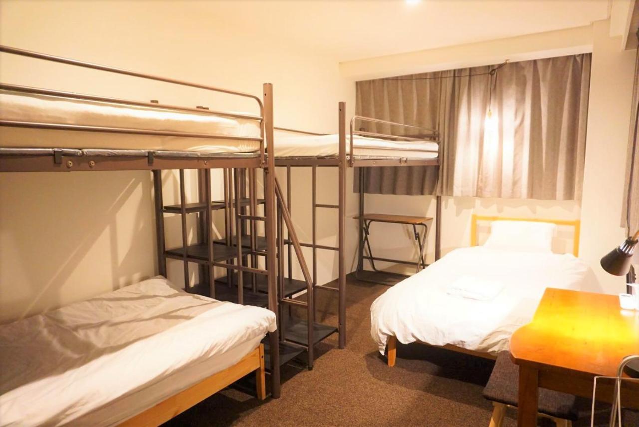 Beehive Hostel Osaka Bagian luar foto