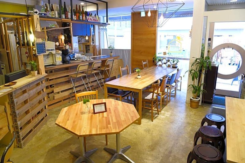 Beehive Hostel Osaka Bagian luar foto